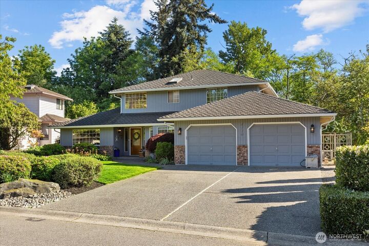 Property Photo:  4110  125th Place SE  WA 98208 