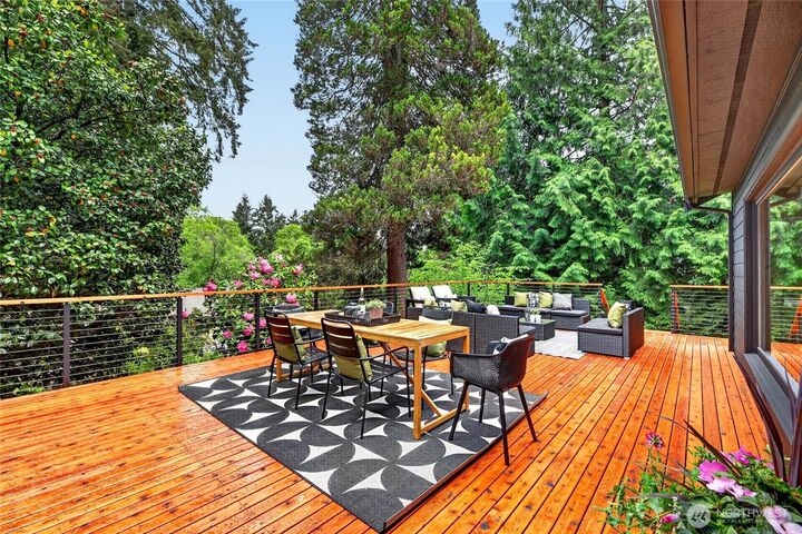 Property Photo: 12745 10th Avenue NE WA 98125