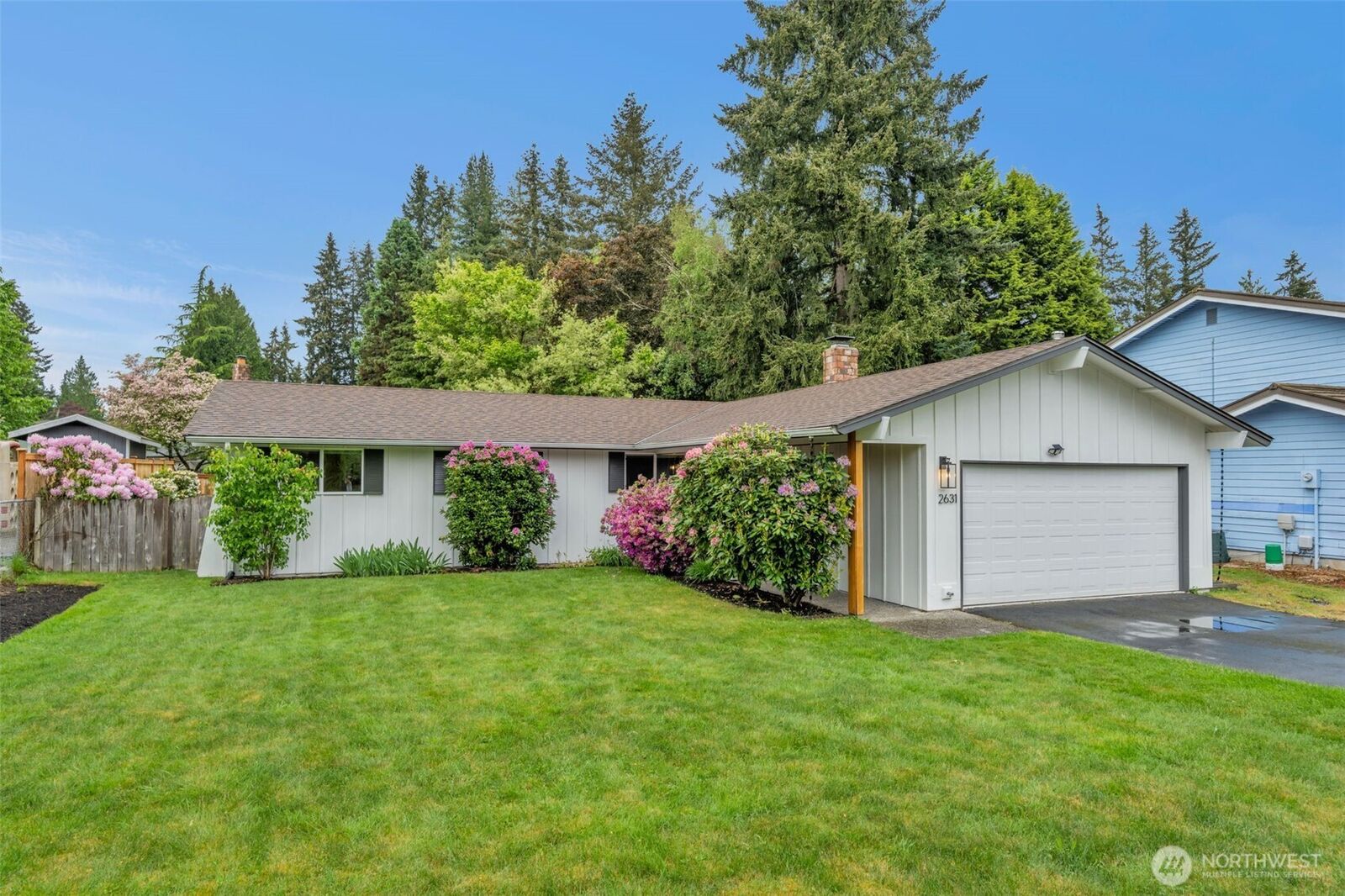 Property Photo:  2631  171st Street SE  WA 98012 