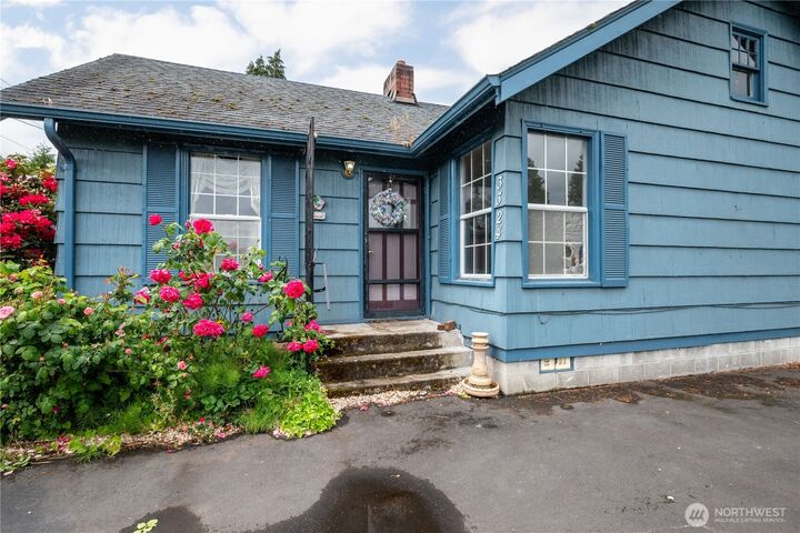 Property Photo:  3324  Ocean Beach Highway  WA 98632 