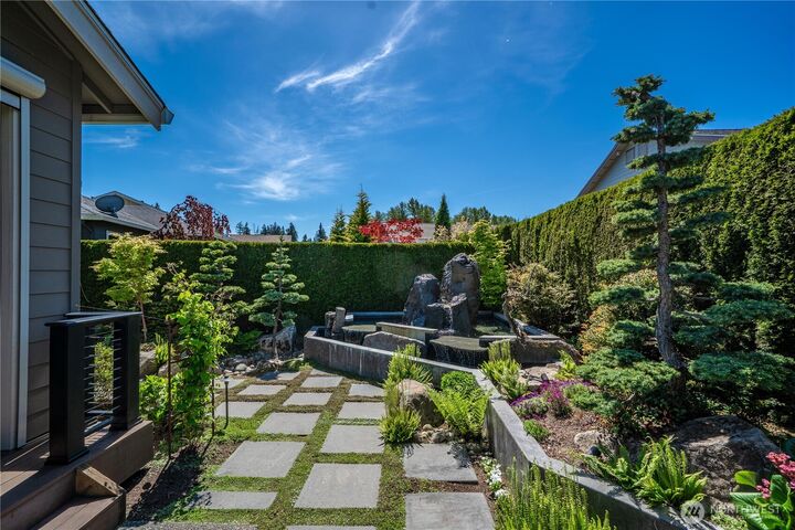 Property Photo: 14210 188th Avenue E WA 98391