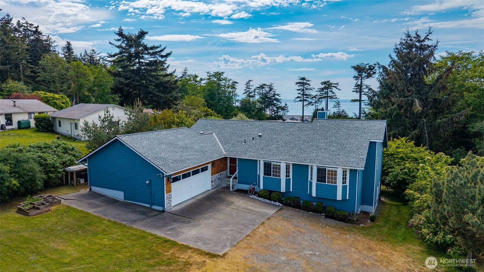 Property Photo:  1433  Martha Way  WA 98277 