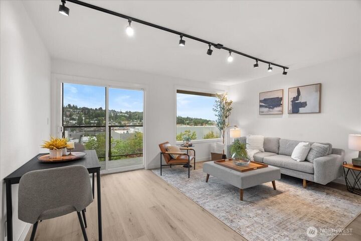 Property Photo:  3420  15th Avenue W 307  WA 98119 