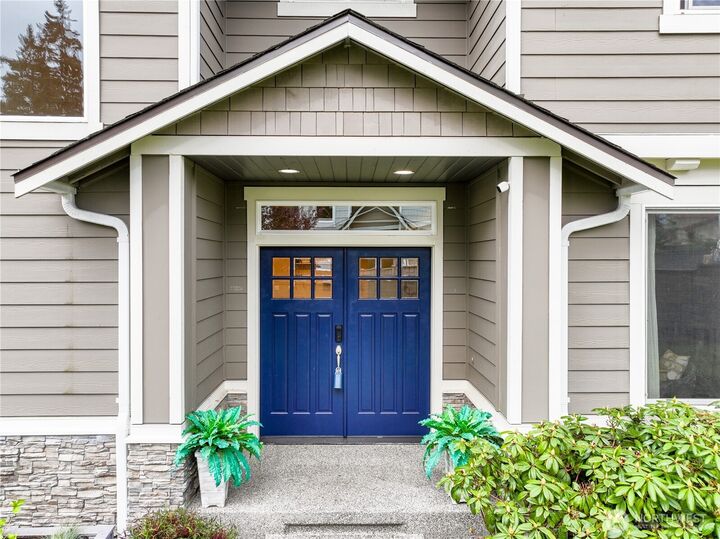 Property Photo: 21002 61st Avenue W WA 98036