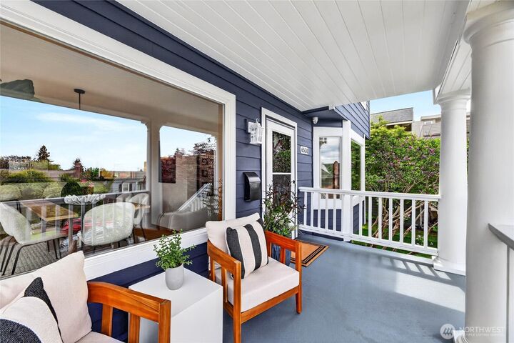 Property Photo:  6530  44th Avenue SW  WA 98136 