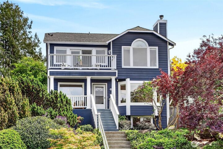 Property Photo: 6530 44th Avenue SW WA 98136