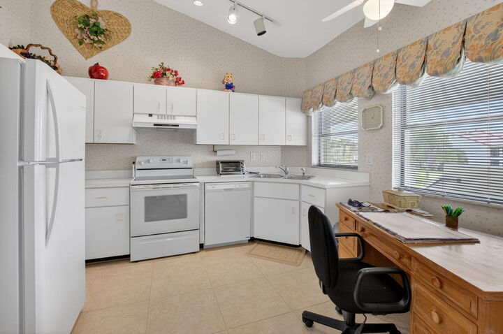 Property Photo:  5907 Parkwalk Drive  FL 33472 