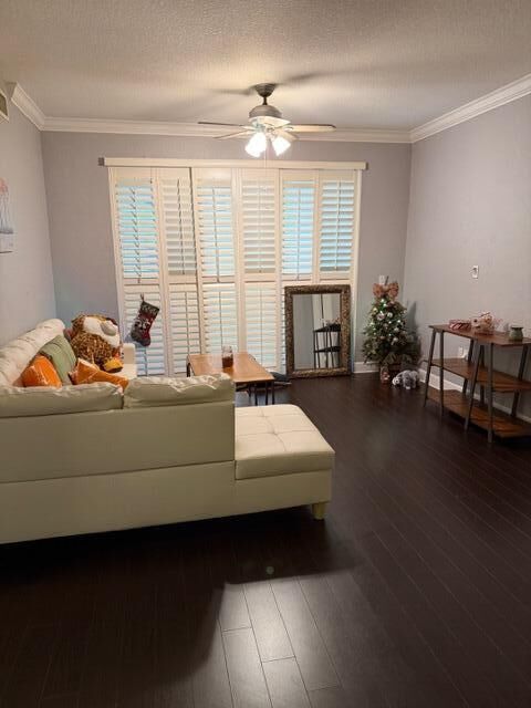 Property Photo: 2101 Renaissance Way 101 FL 33426
