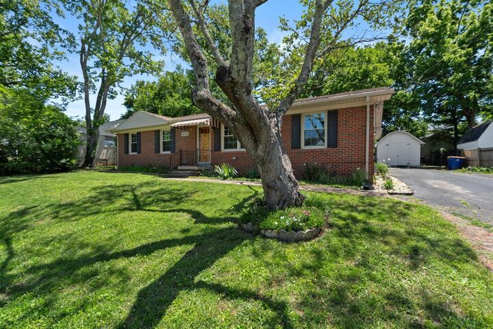 Property Photo:  1438 Clayton Court  KY 42104 