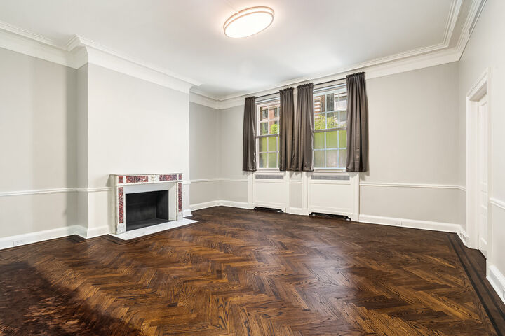 Property Photo:  635 Park Avenue Maisonette  NY 10065 