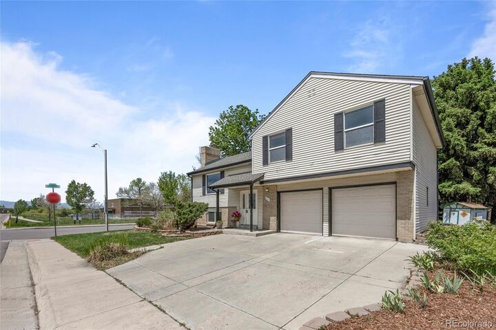Property Photo:  8603 E Dillard Place  CO 80231 