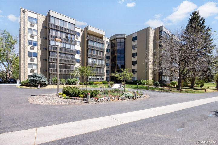Property Photo: 14050 E Linvale Place 102 CO 80014