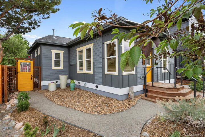 Property Photo:  3308 S Pennsylvania Street  CO 80113 