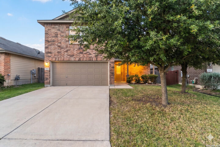 Property Photo: 2923 Sunset Bnd TX 78244
