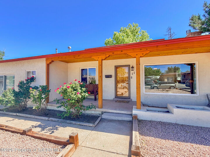 Property Photo: 1129 N Laguna Avenue NM 87401