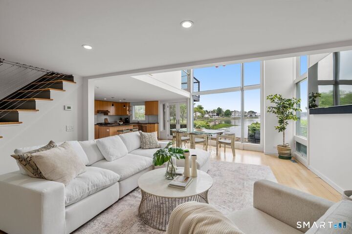 Property Photo:  17 Seabreeze Place  CT 06854 