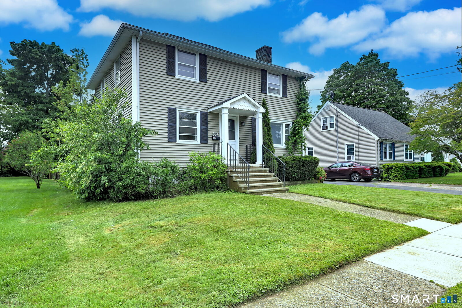 Property Photo: 632 Sedgewick Avenue CT 06615