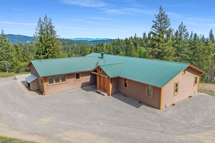 Property Photo: 16027 N Koth Rd WA 99205