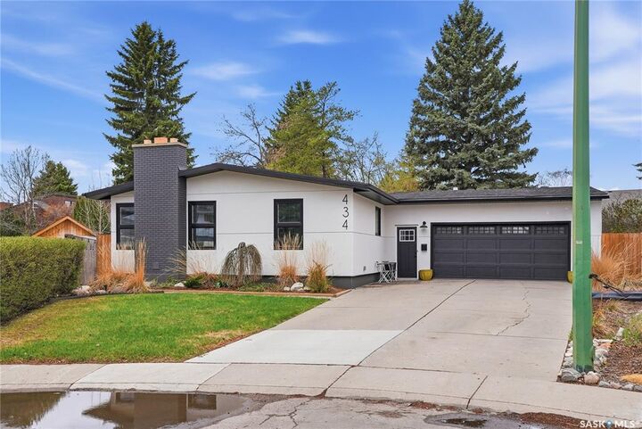 Property Photo:  434 Skeena Court  SK S7K 4H2 