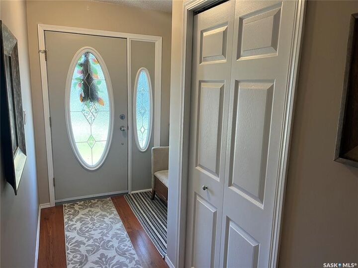 Photo de la propriété:  42 7th Street NE  SK S0A 4J0 
