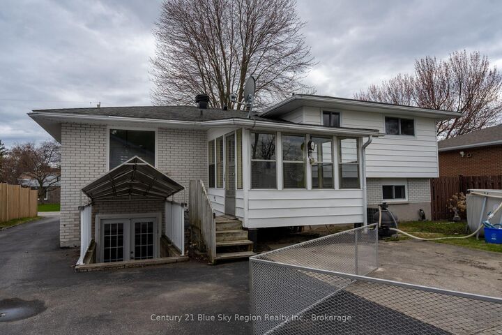 Photo de la propriété:  22 Nightingale Drive  ON P1A 2R2 