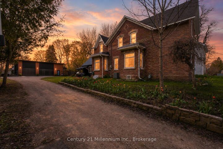 Property Photo:  16 Peter Street  ON N0C 1E0 