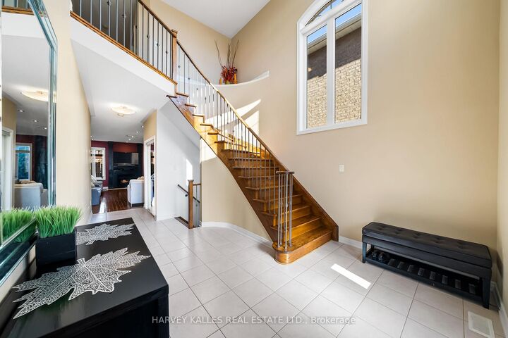 Property Photo: 36 Boundbrook Drive ON L7A 0M2