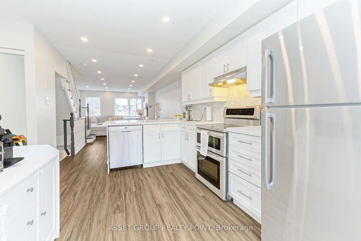 Property Photo:  1751 Lampman Avenue 33  ON L7L 6W3 