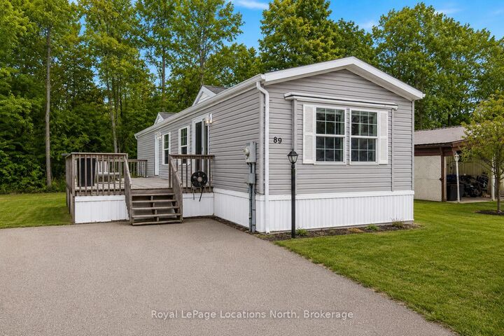 89 Georgian Glen Drive — photo 1