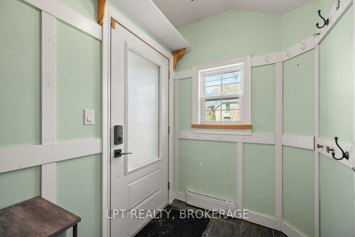 Property Photo: 570 Frontenac Street ON K7K 4M2