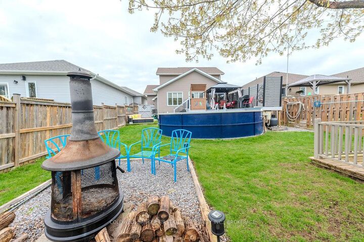 Property Photo: 1103 Crossfield Avenue ON K7P 0G7