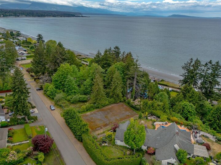 Property Photo:  391 Burnham Rd  BC V9K 1G5 