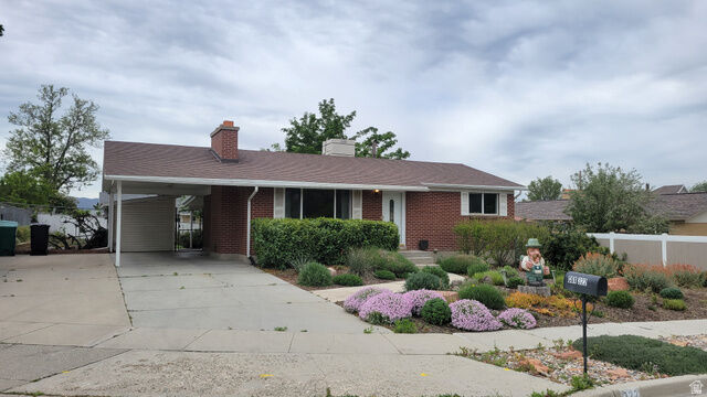 Property Photo:  322 E Lane Cir  UT 84070 