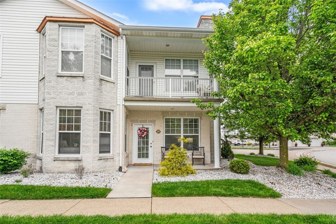 Property Photo:  234 Adams Pointe Blvd. 10  PA 16046 