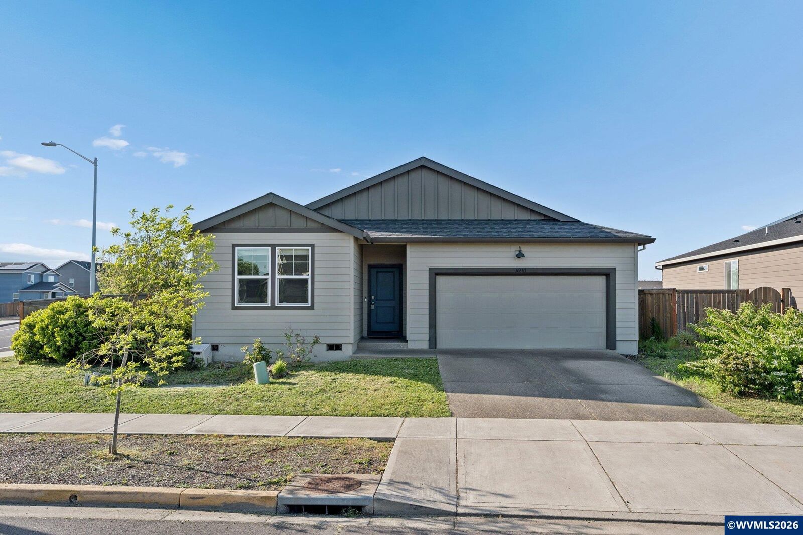 Property Photo:  4841 Skylab Av NE  OR 97305 