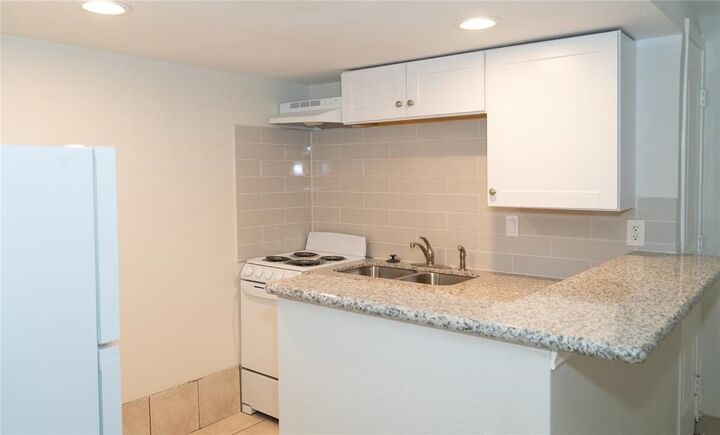 Property Photo: 97 Anthony Street C TX 78702