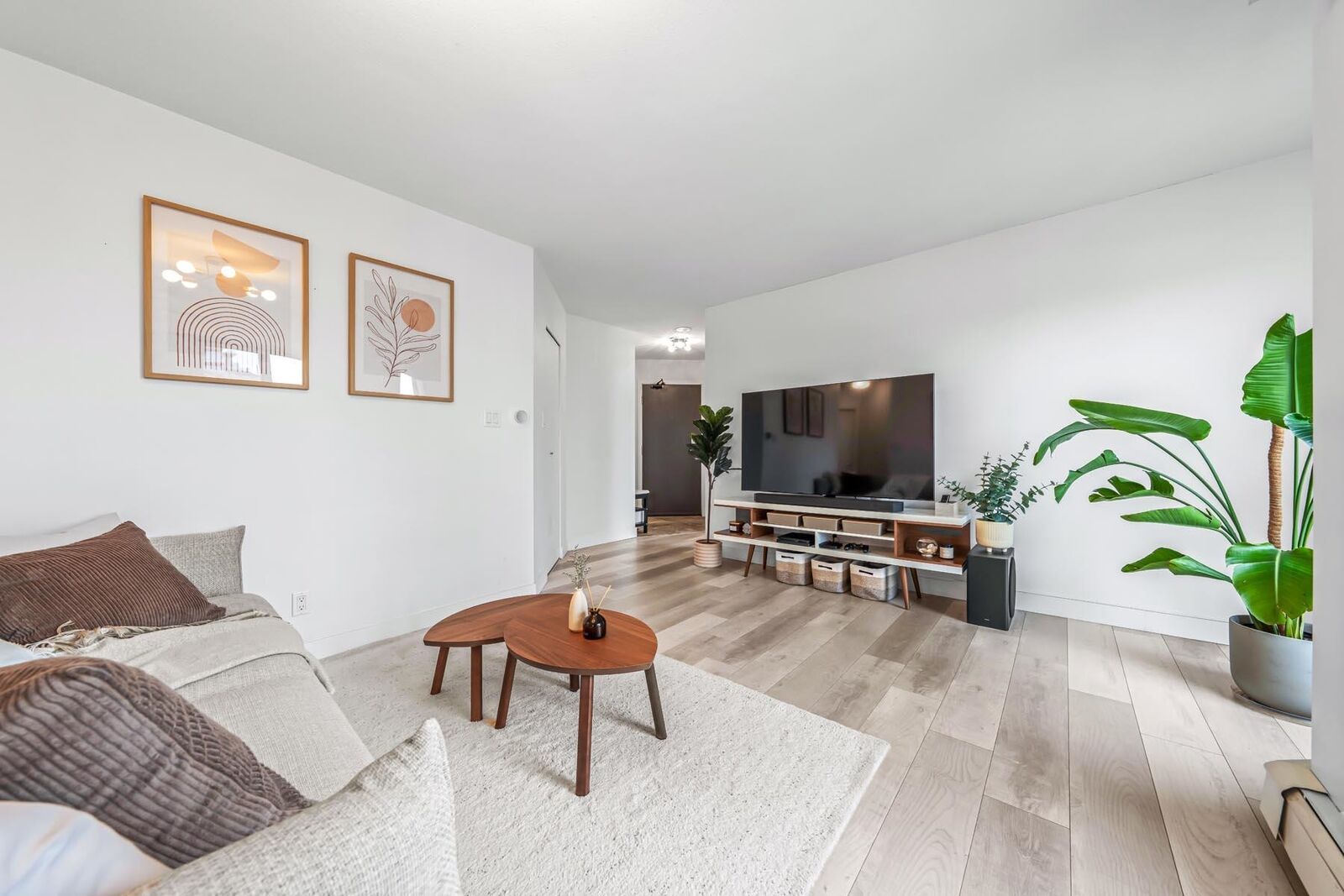 Property Photo:  612 Fifth Avenue 1705  BC V3M 1X5 