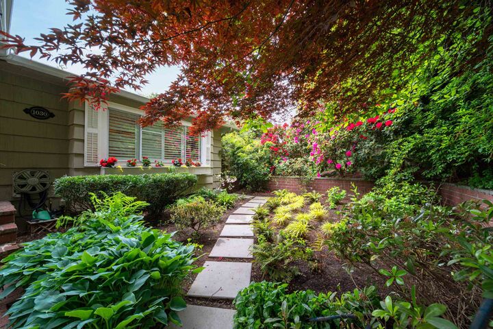 Property Photo:  1030 Mathers Avenue  BC V7T 2G2 