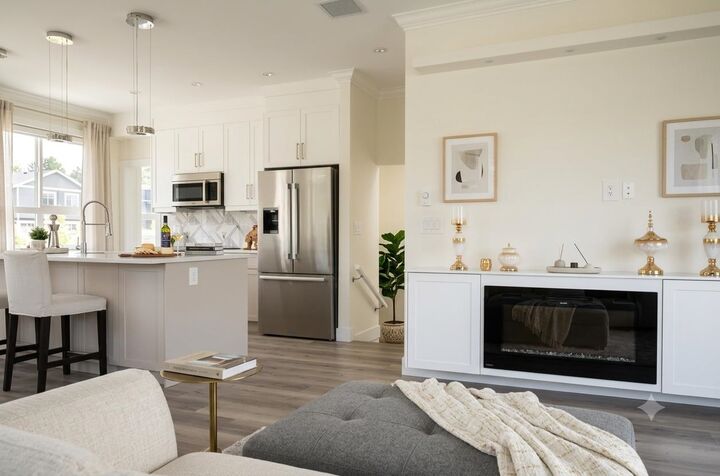 Property Photo:  8181 135A Street 4  BC V3W 3N8 