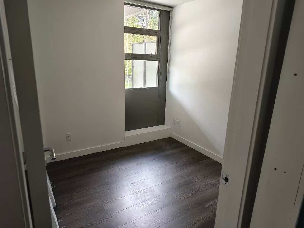 Property Photo:  5782 Berton Avenue 305  BC V6S 0C1 