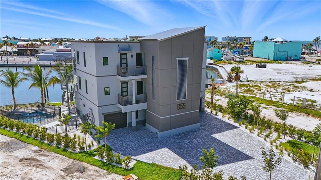 Property Photo:  855 Lagoon St 3  FL 33931 