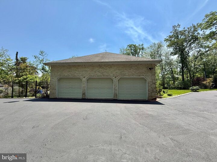 Property Photo:  60 Evergreen Lane  NJ 07069 