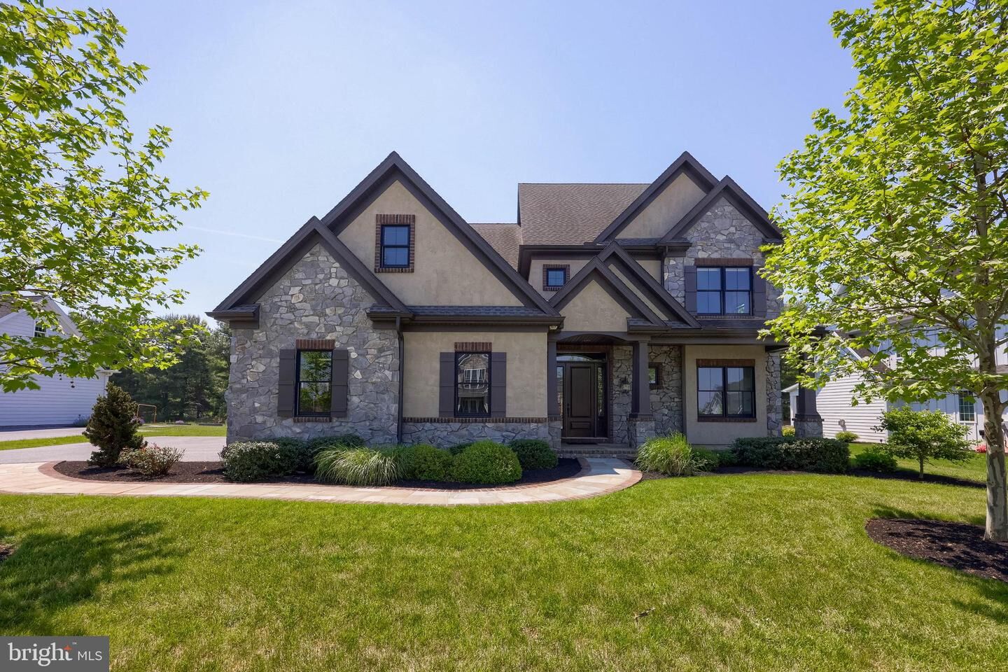 Property Photo: 428 Southampton Drive PA 17543