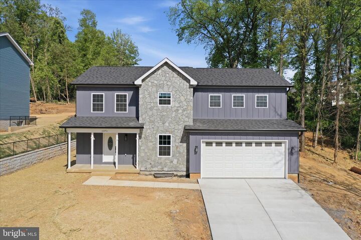 Property Photo: 1357 N Royal Avenue VA 22630
