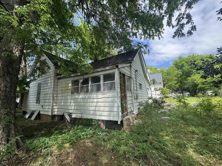 Property Photo:  1104 SW 2nd Street  AR 72422 