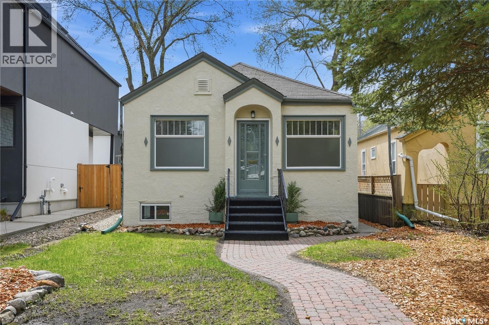 Property Photo:  1016 Temperance Street  SK S7N 0N6 