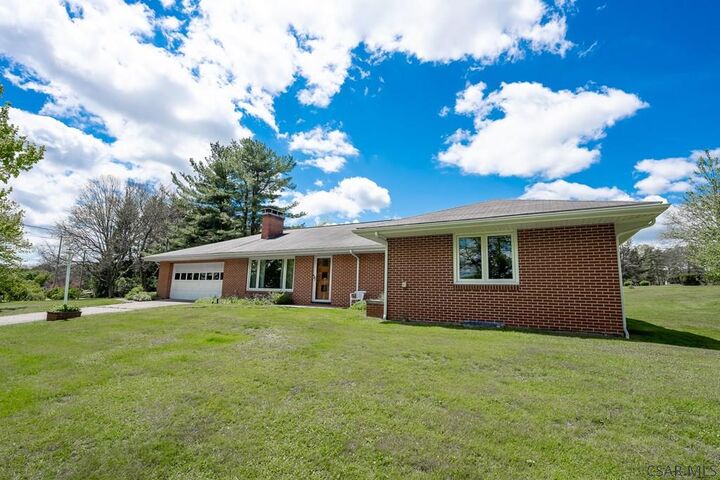 Property Photo: 131 Kenesaw Lane PA 15905