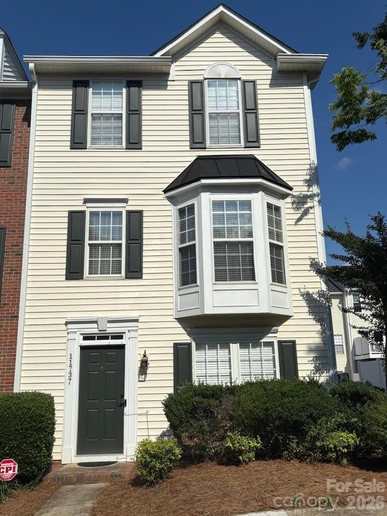 Property Photo: 11737 Fiddlers Roof Lane NC 28277