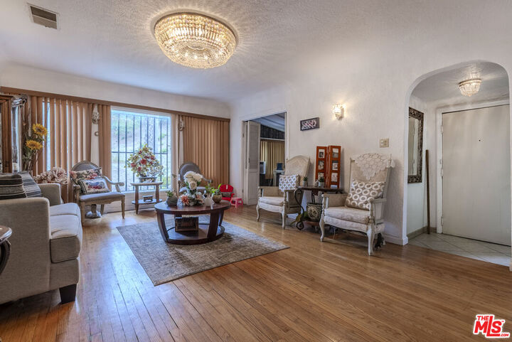 Property Photo:  2251 Moss Ave  CA 90065 