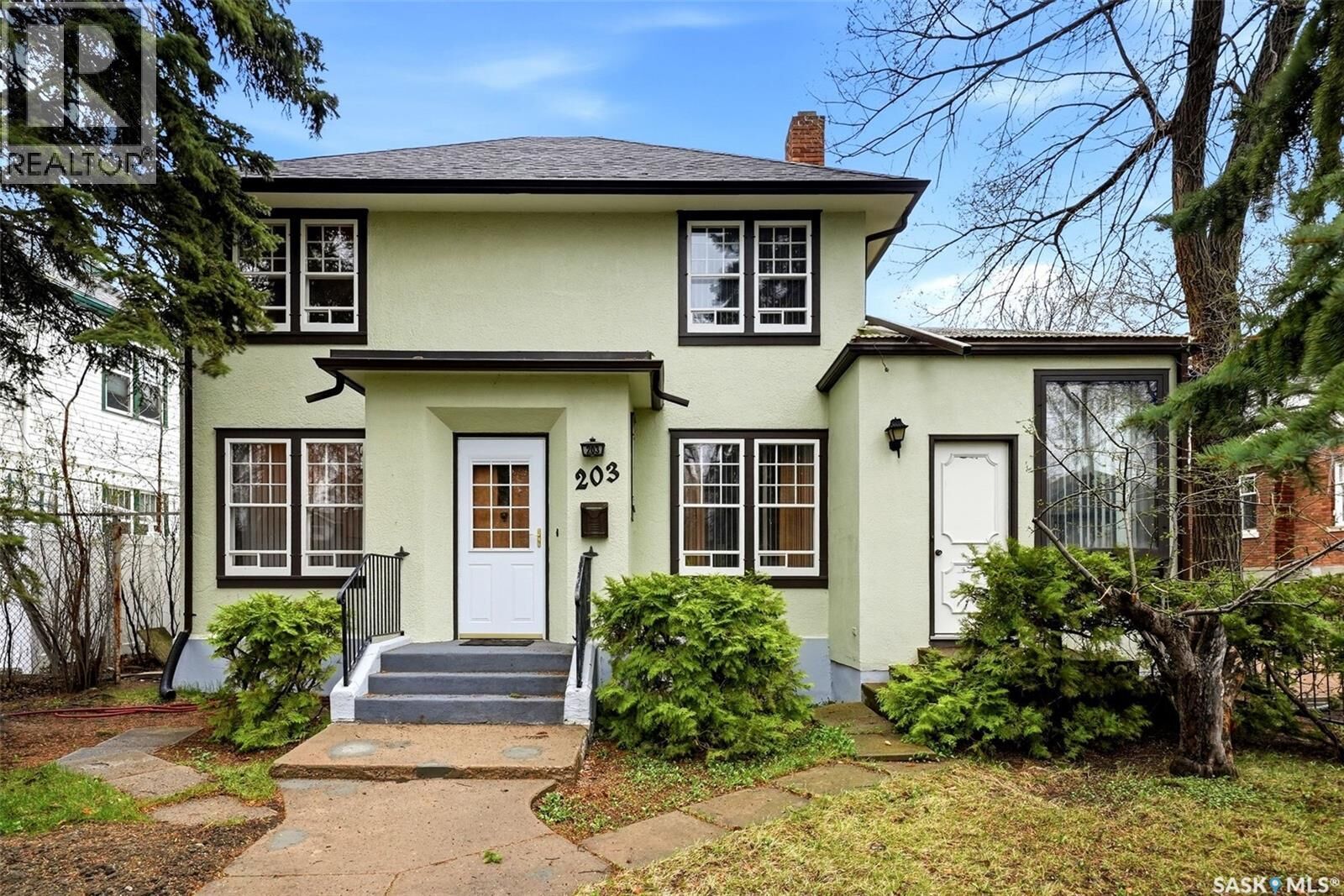 Property Photo:  203 Angus Crescent  SK S4T 6N3 